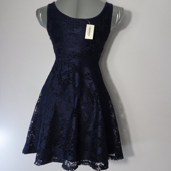 New! Aeropostale Navy Blue Lace Full-lined Scoop Neck Sleeveless Dress Sz XS - Picture 2 of 6